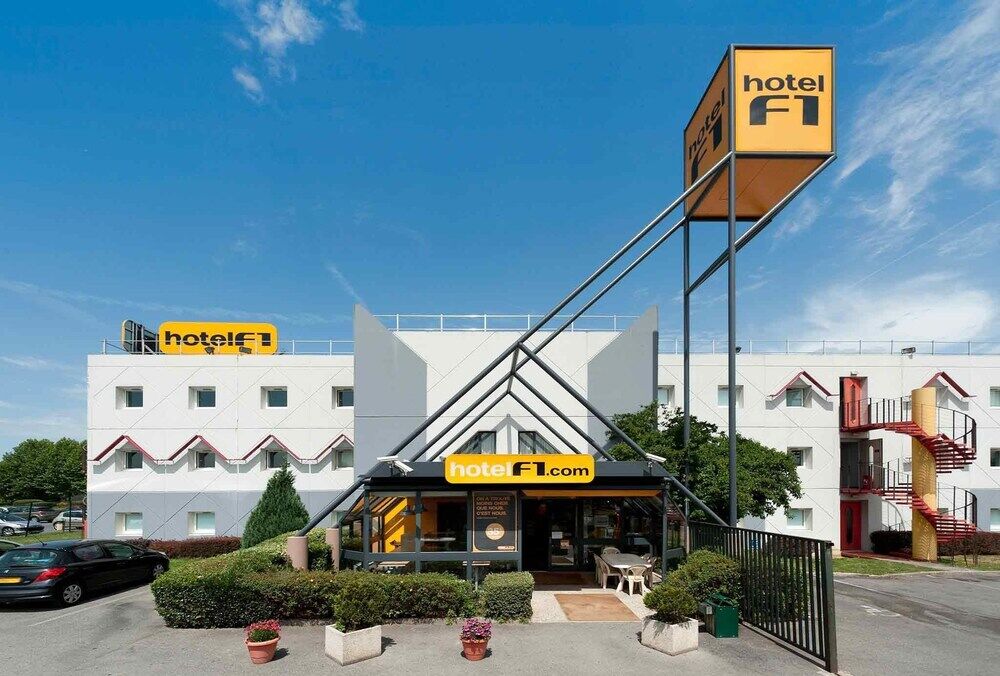 Hotel F1 Ванн Экстерьер фото